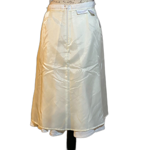 Worthington White Flare Skirt Size 6 - Elegant & Classic - Picture 3 of 7